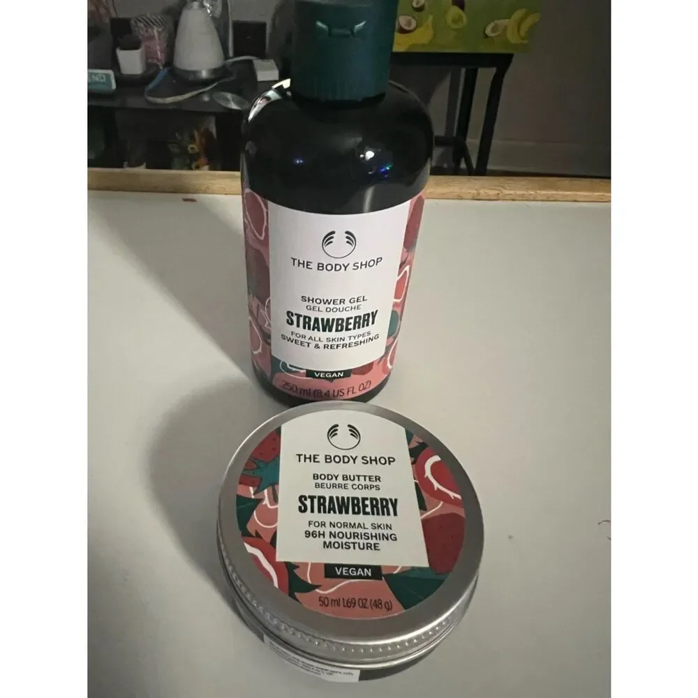 The Body Shop Strawberry Shower Gel & Body Butter - brand new